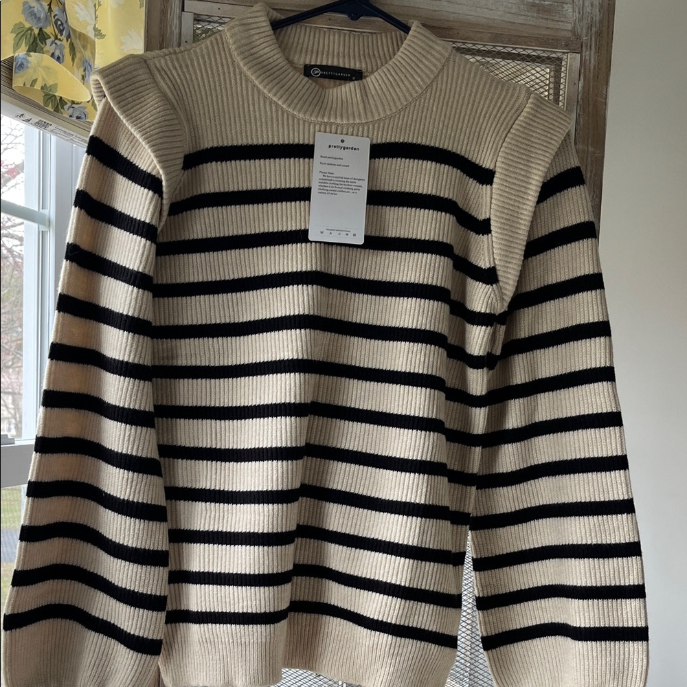 Pretty Garden Black and Cream Striped Crewneck Sweater new with tag